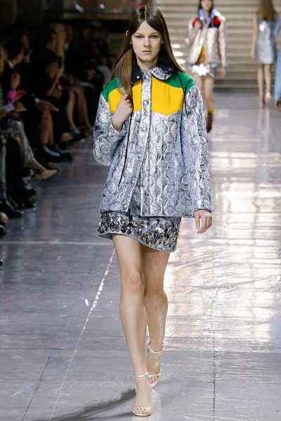 Look 42